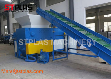 Machine de réutilisation en plastique de granule de conception spéciale pour le film emballé et le plastique différent