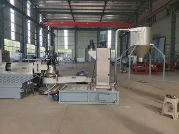 Trois dans une machine de réutilisation en plastique de granule avec la boudineuse à vis simple